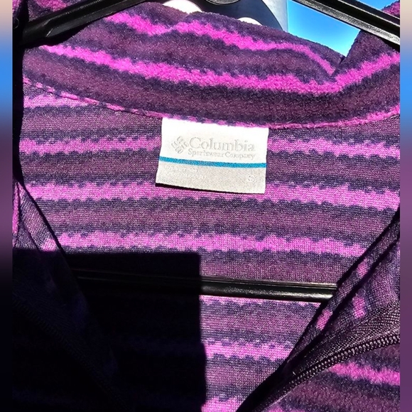 Columbia Women's Pullover Size Small Purple and Navy Stripes - Picture 3 of 6